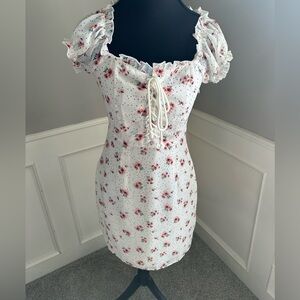 NWT Nasty Gal White Floral Puff Sleeve Lace-Up Mini Dress Size 4
